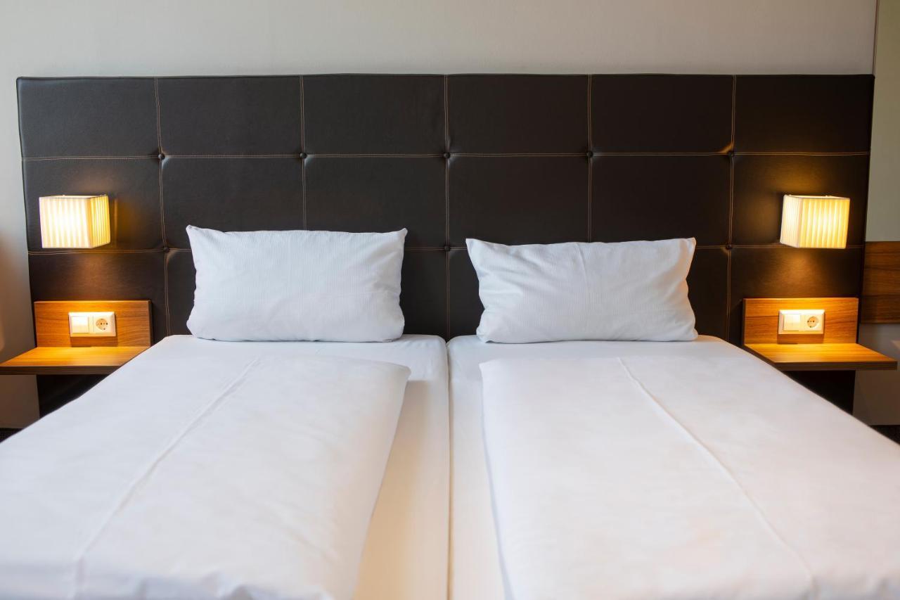Joesepp'S Hotel Am Schweizerberg Memmingen Kültér fotó