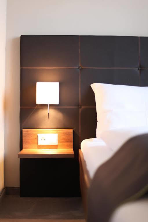Joesepp'S Hotel Am Schweizerberg Memmingen Kültér fotó